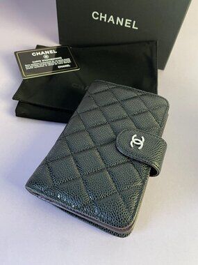 🧡CHANEL CO-CO Black Flap Wallet Silver Hardware Quilted Caviar Card Holder🧡